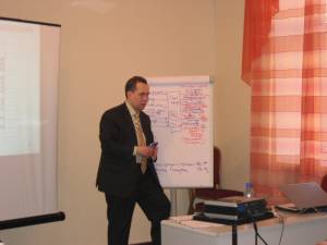 Ведущий семинара Финансы для нефинансистов: финансовый, управленческий учет и анализ для топ - менеджеров